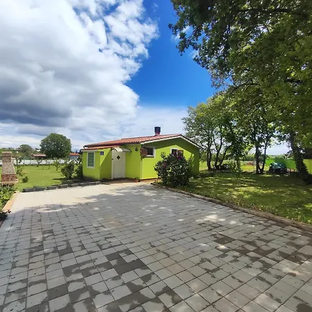 Semesterbostad Kuca Za Odmor Tri Sunca