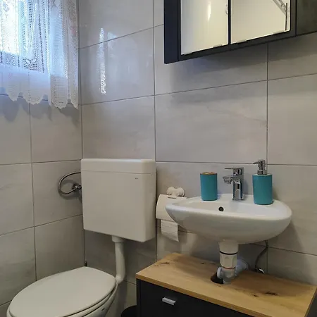 Nyaraló Kuca Za Odmor Tri Sunca *