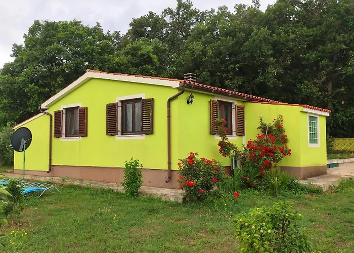 Kuca Za Odmor Tri Sunca Semesterbostad Pula