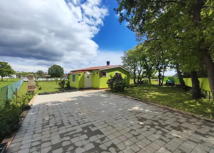 Semesterbostad Kuca Za Odmor Tri Sunca