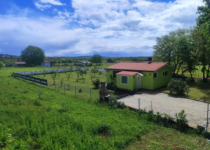 Nyaraló Kuca Za Odmor Tri Sunca Póla