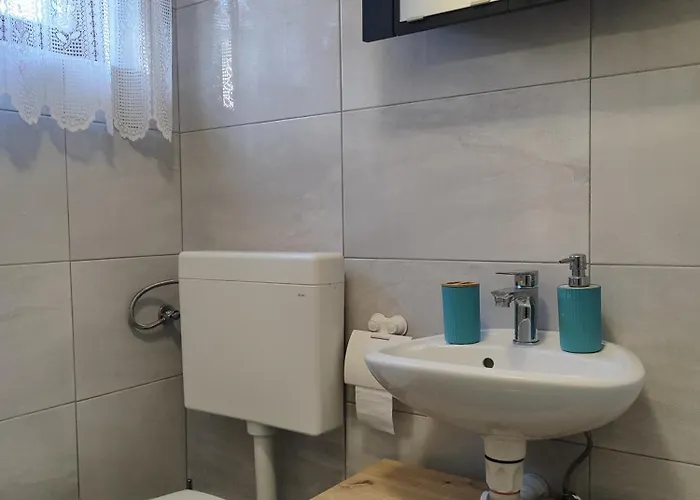 Semesterbostad Kuca Za Odmor Tri Sunca *